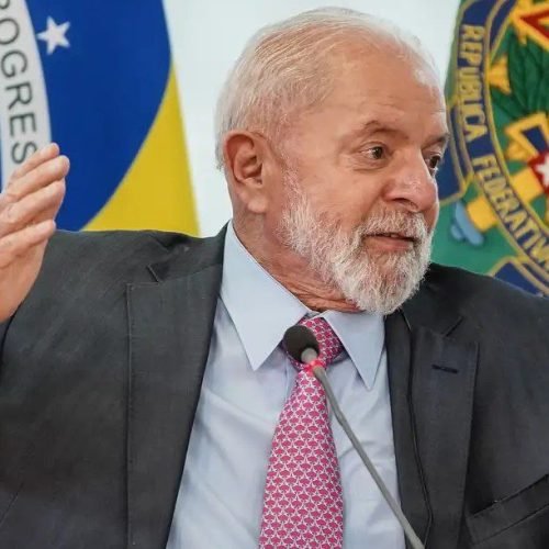 Lula fará novo procedimento para impedir novos sangramentos no cérebro, diz boletim