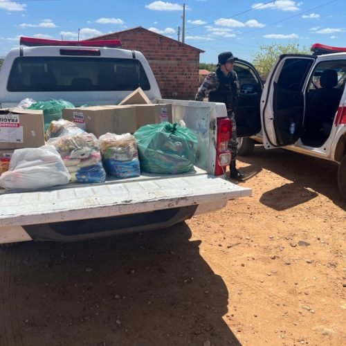 Polícia Militar entrega 100 kg de alimentos e 200 brinquedos para comunidades carentes em São Bento